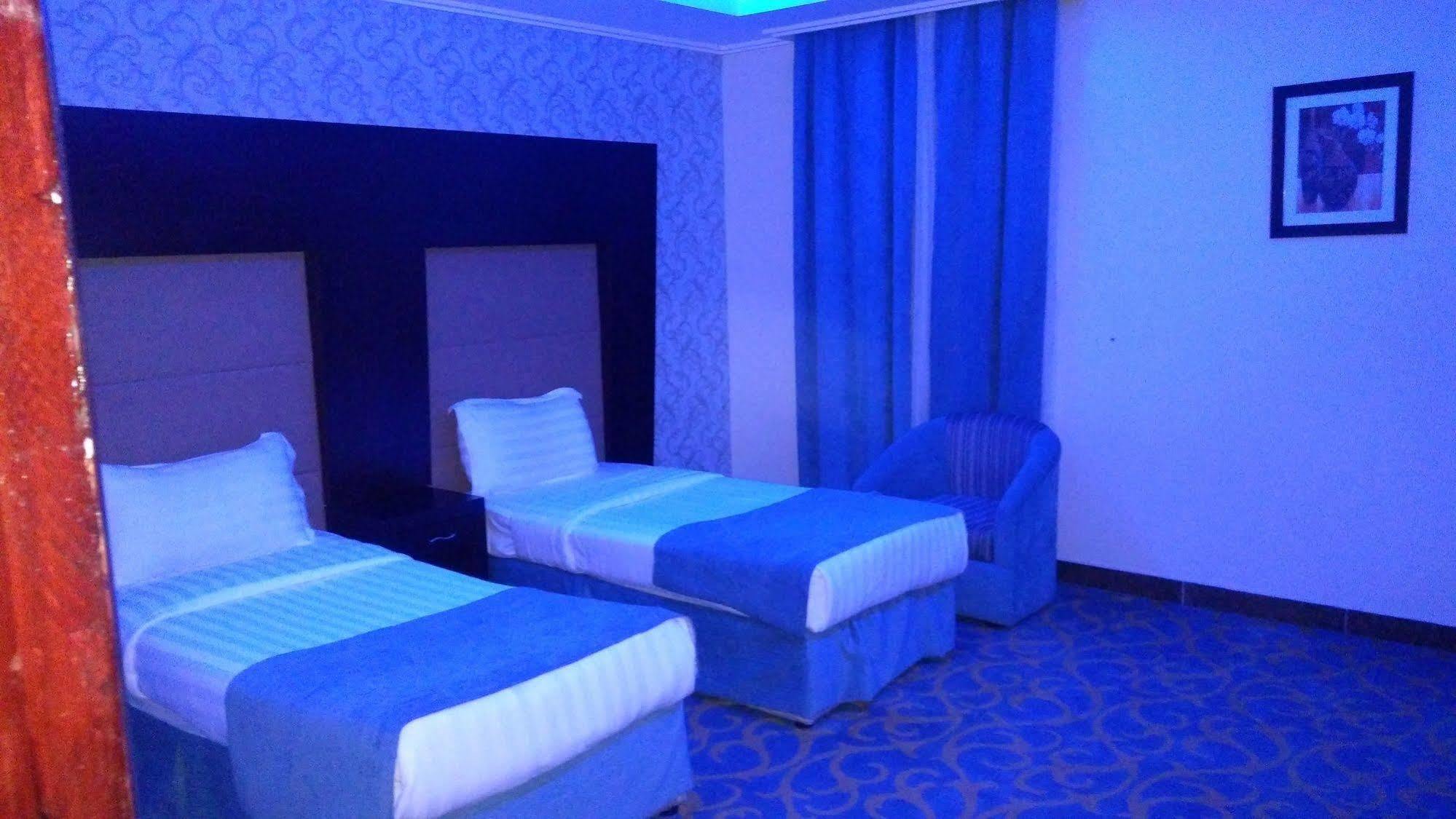 قصر اليمامة للاجنحة الفندقية-ينبع Yanbu Exterior foto